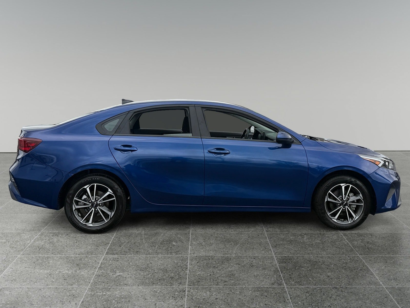 Used 2023 Kia Forte LXS FWD image 6