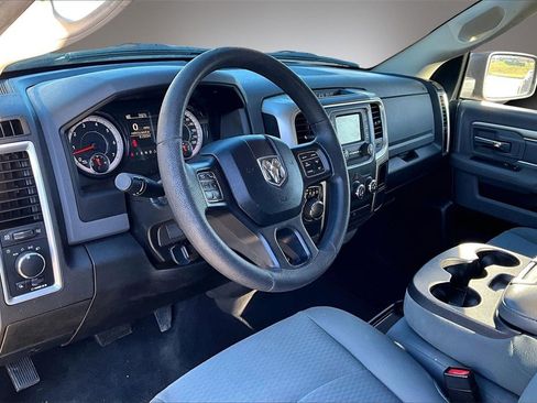 Used 2019 RAM 1500 Classic SLT image 17