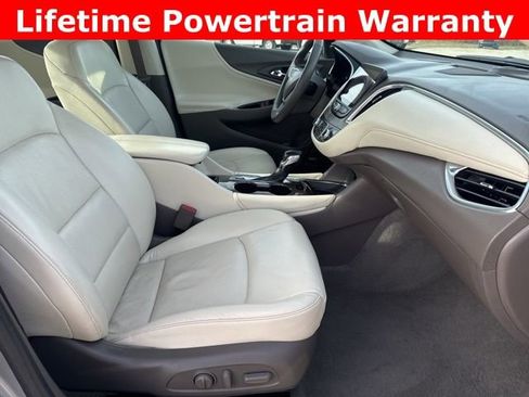 Used 2024 Chevrolet Malibu LT image 19