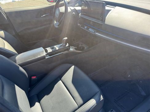 Used 2024 Toyota Prius XLE image 23