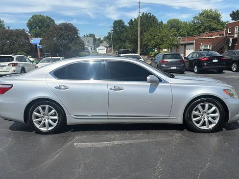 Used 2007 Lexus LS 460 RWD image 4