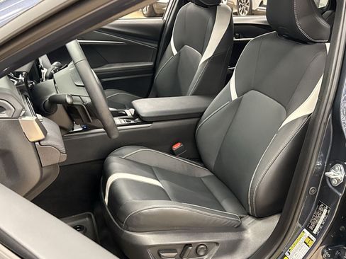 Used 2026 Toyota Camry SE w/ Convenience Package FWD image 14