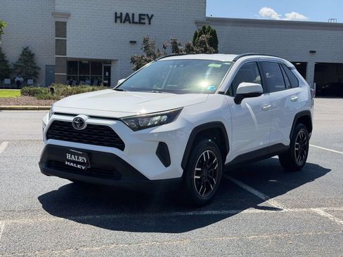 Used 2019 Toyota RAV4 LE w/ Carpet Mat Package AWD/4WD image 22