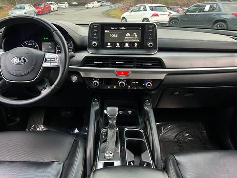 Used 2020 Kia Telluride S w/ S 8 Passenger Seating Package image 18