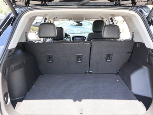 Used 2024 GMC Terrain SLT FWD image 19