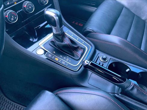 Used 2019 Volkswagen GTI SE w/ SE Experience Package image 18