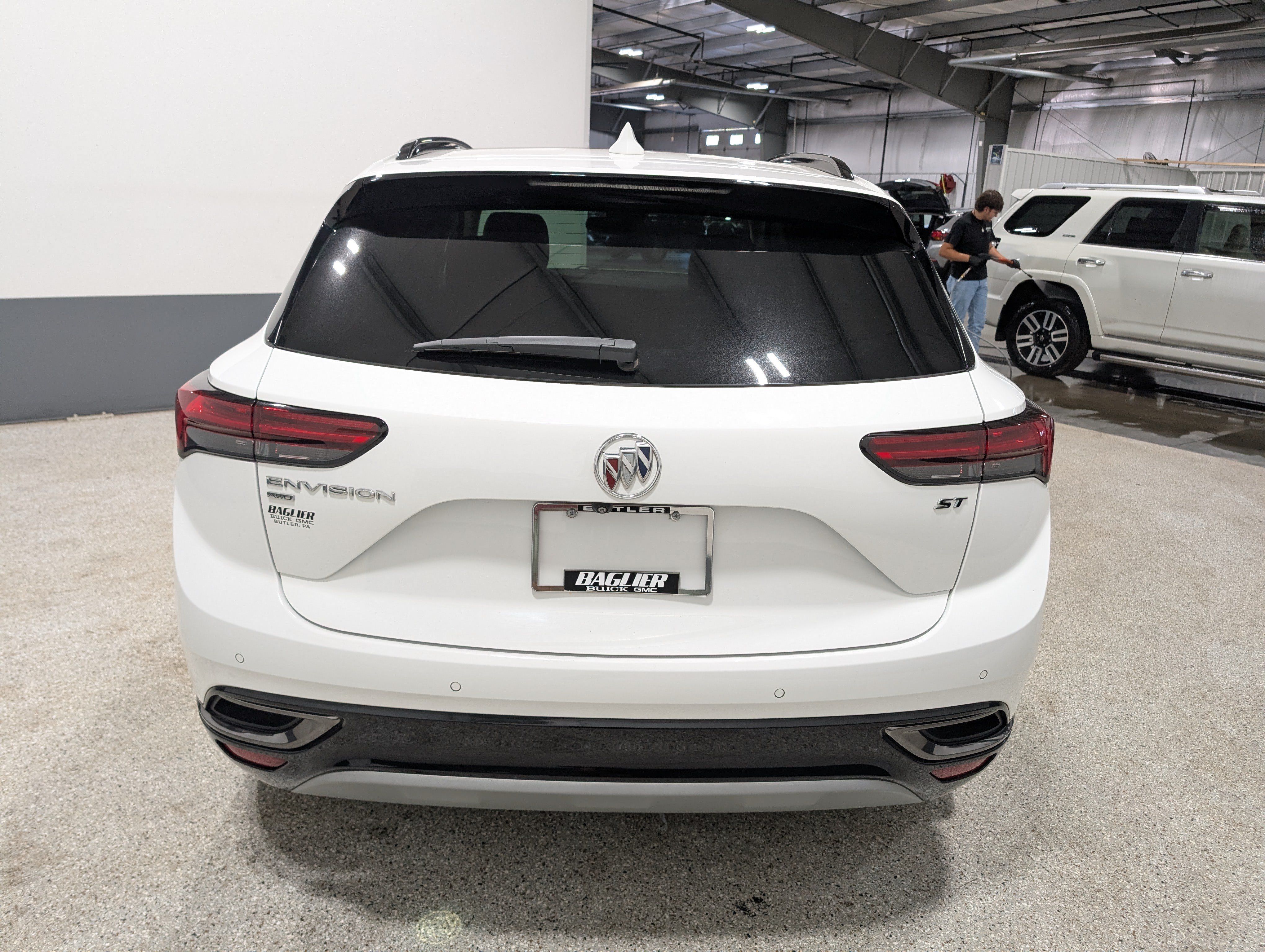 Used 2023 Buick Envision Essence w/ Technology Package I AWD/4WD image 4