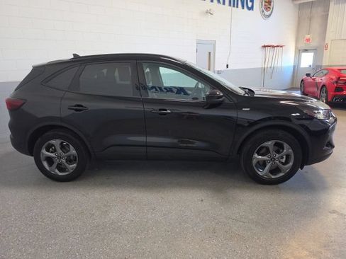 Used 2025 Ford Escape ST-Line Select AWD/4WD image 5