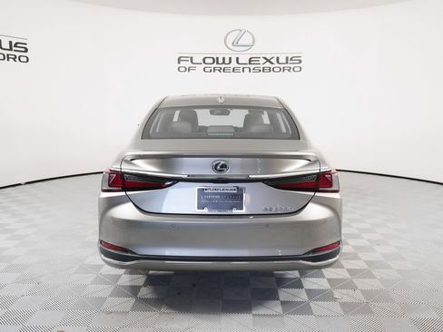 Certified 2020 Lexus ES 300h w/ Premium Package image 6