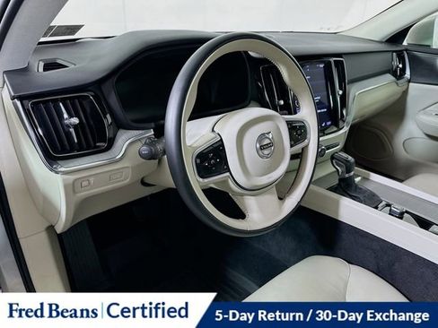 Used 2022 Volvo V60 T5 Cross Country w/ Advanced Package image 10