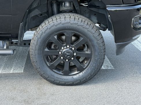 Used 2024 RAM 2500 Big Horn w/ Night Edition AWD/4WD image 12