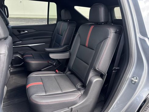 New 2026 Chevrolet Traverse RS w/ LPO, Floor Liner Package image 25