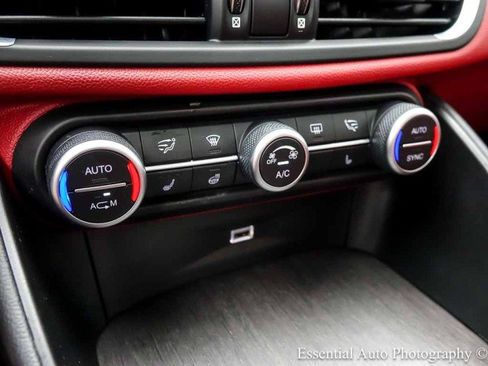 Used 2019 Alfa Romeo Giulia Ti w/ Nero Edizione AWD/4WD image 23