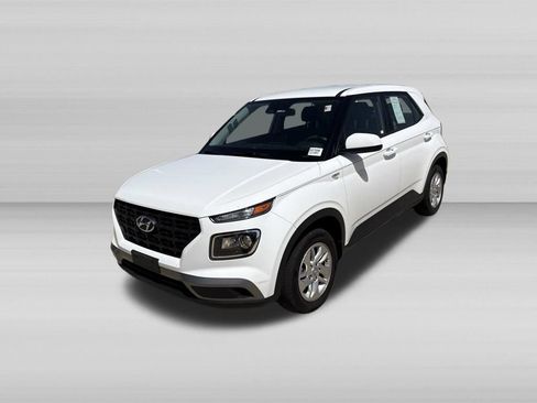 Used 2024 Hyundai Venue SE FWD image 11