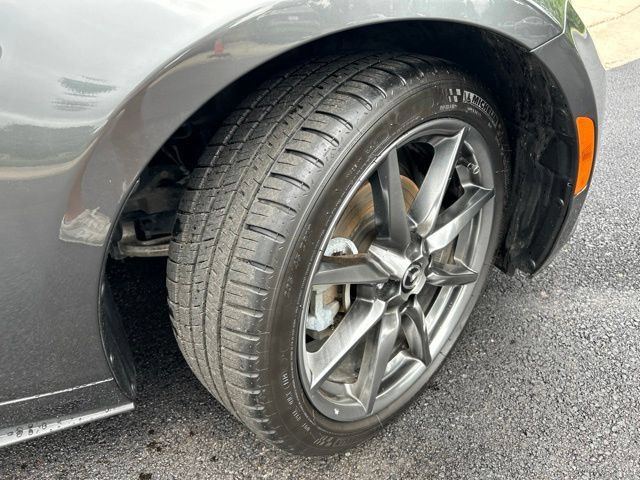Used 2017 MAZDA MX-5 Miata RF Grand Touring RWD image 25