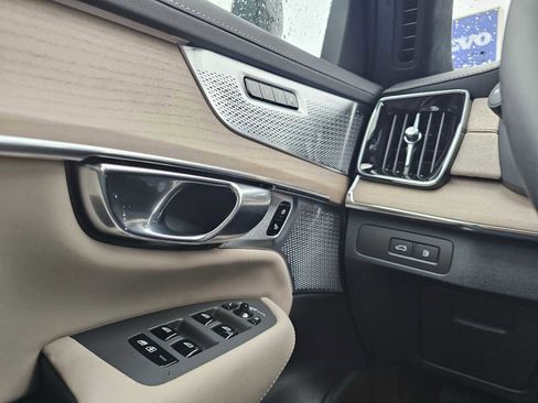 New 2026 Volvo XC90 T8 Ultra w/ Lounge Package AWD/4WD image 28