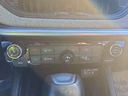 Used 2022 Jeep Compass Latitude image 29