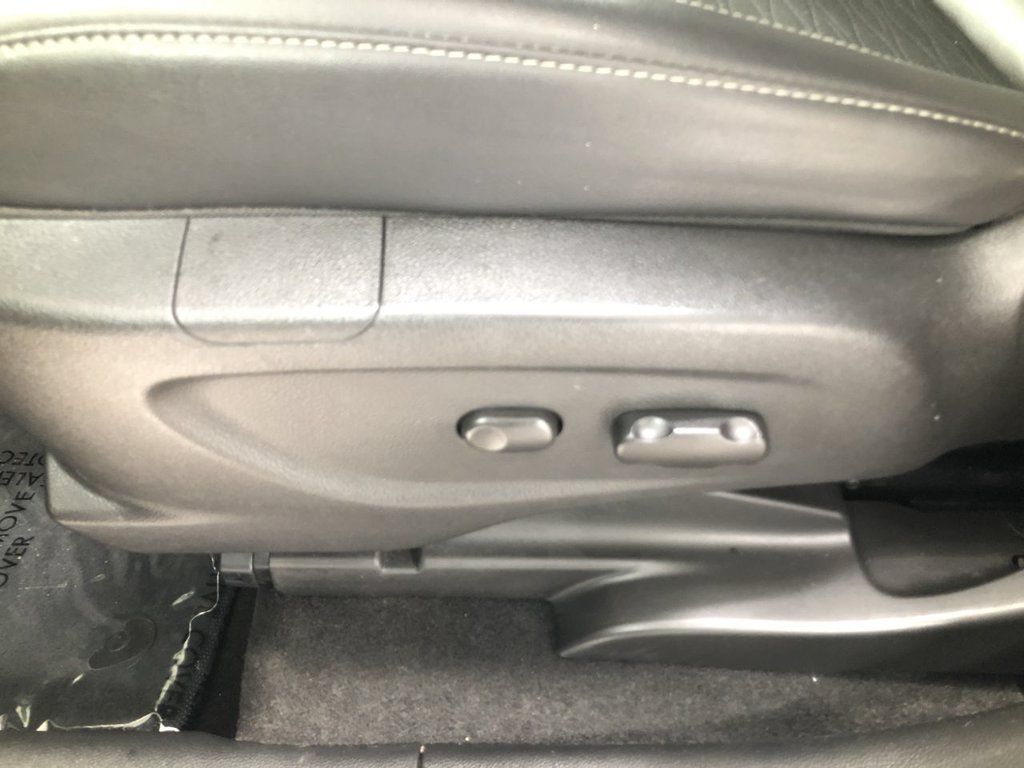 Used 2016 Buick Encore Convenience FWD image 12