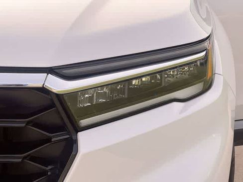 Certified 2024 Honda Pilot Touring image 24