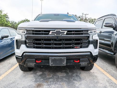 Used 2025 Chevrolet Silverado 1500 LT Trail Boss w/ LT Trail Boss Premium Package AWD/4WD image 4