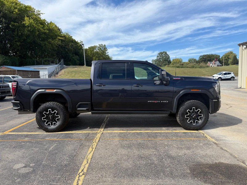 Used 2024 GMC Sierra 2500 AT4X AWD/4WD image 8