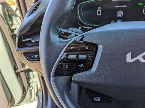 Certified 2023 Kia Niro EX image 31
