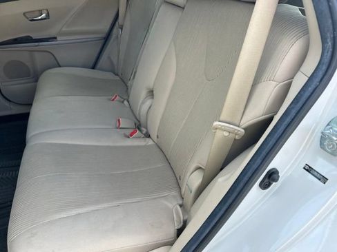 Used 2011 Toyota Venza FWD image 7