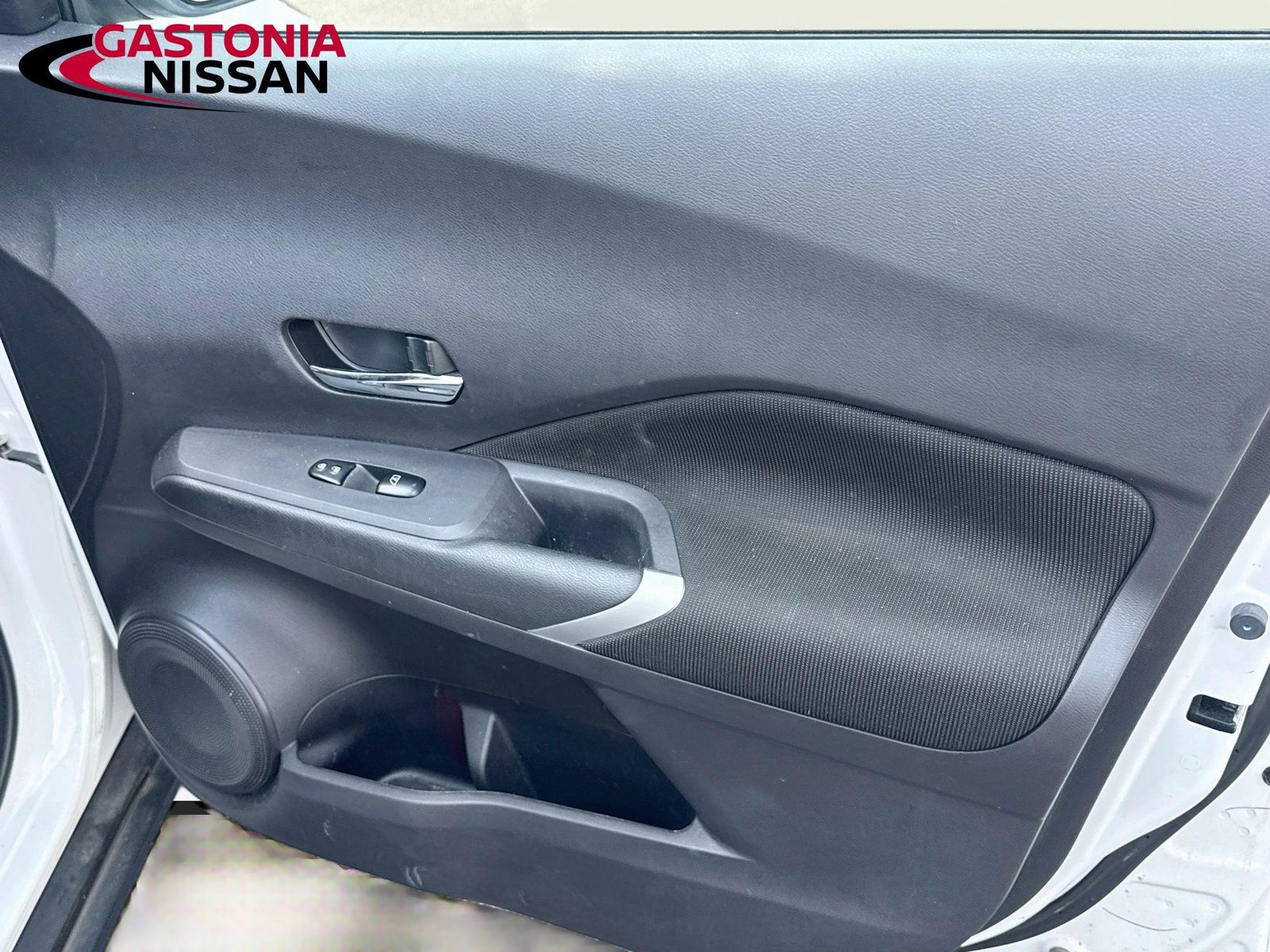 Used 2023 Nissan Kicks SV FWD image 30