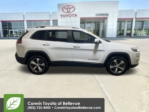 Used 2019 Jeep Cherokee Limited image 7