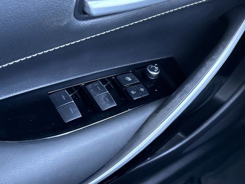 Used 2021 Toyota Corolla XSE image 15