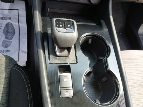 Used 2023 Nissan Rogue SV AWD/4WD image 17