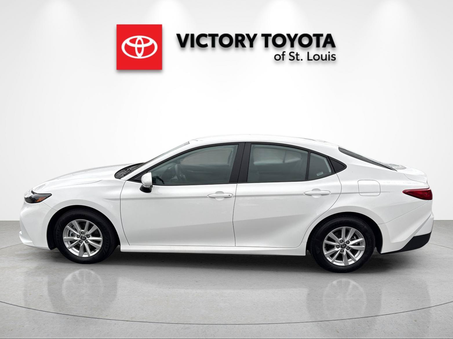 Used 2026 Toyota Camry LE FWD image 6