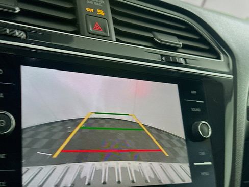 Used 2024 Volkswagen Tiguan Wolfsburg Edition image 22