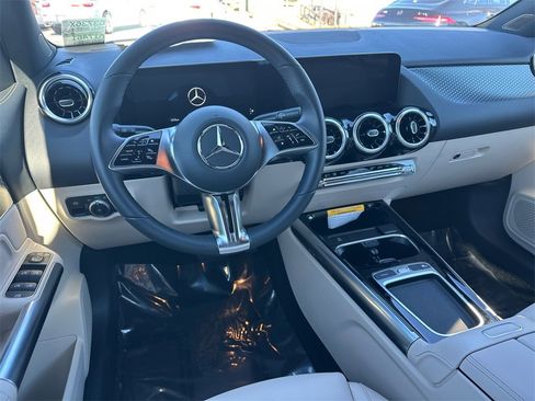 Certified 2026 Mercedes-Benz GLA 250 4MATIC image 25