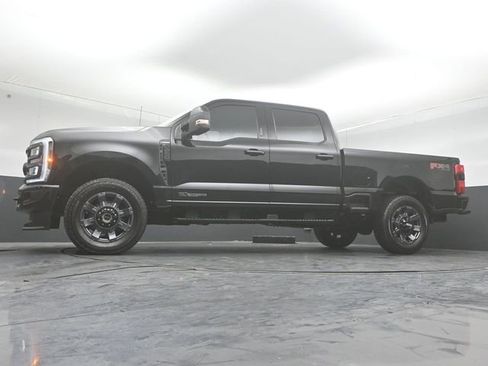 Used 2024 Ford F250 Lariat w/ Sport Appearance Package AWD/4WD image 33
