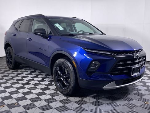 Certified 2023 Chevrolet Blazer LT w/ Convenience Package AWD/4WD image 37