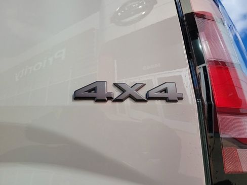 New 2026 Nissan Frontier S image 12