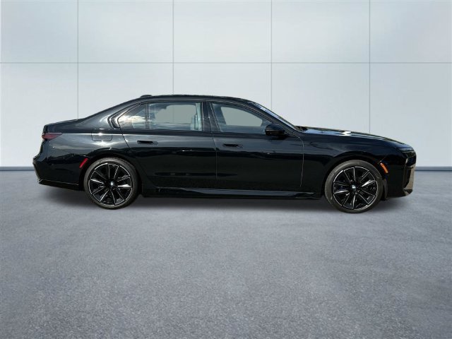 Certified 2023 BMW i7 xDrive60 AWD/4WD image 5