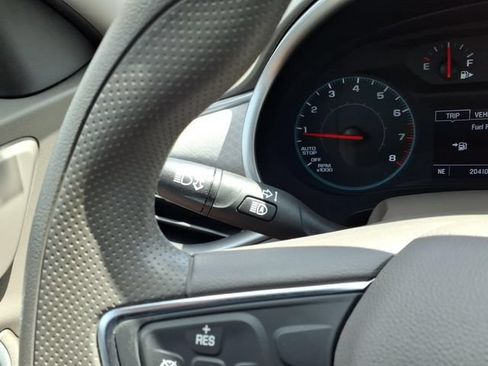 Used 2025 Chevrolet Malibu LT FWD image 19