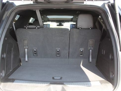 Used 2021 Chevrolet Tahoe Z71 w/ Rear Media and Nav Package AWD/4WD image 5