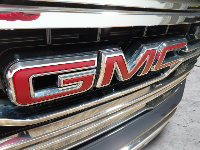 Used 2026 GMC Sierra 1500 SLT AWD/4WD image 12