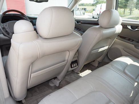 Used 2000 Cadillac De Ville DTS w/ Safety/Security Pkg image 8