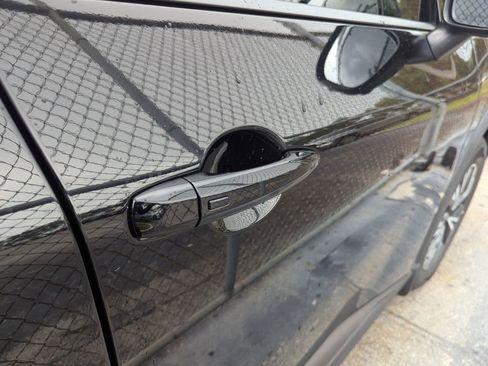 Used 2021 Nissan Rogue SV FWD image 20