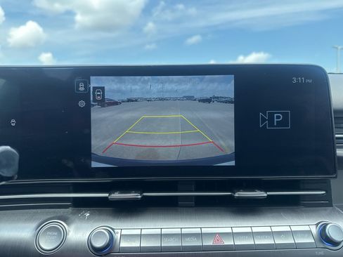 Used 2025 Hyundai Kona SEL FWD image 42
