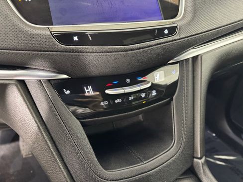 Used 2025 Cadillac XT5 Premium Luxury image 19
