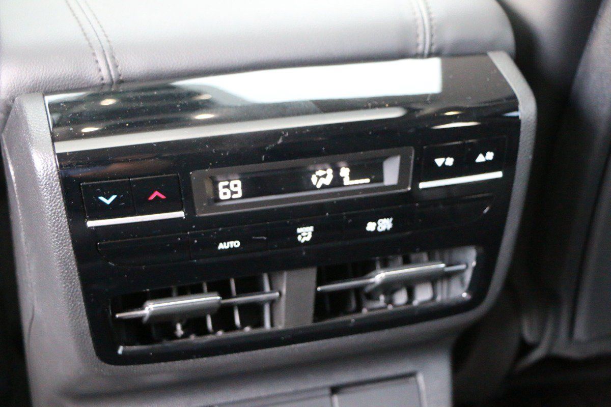 Used 2025 Acura MDX SH-AWD image 34