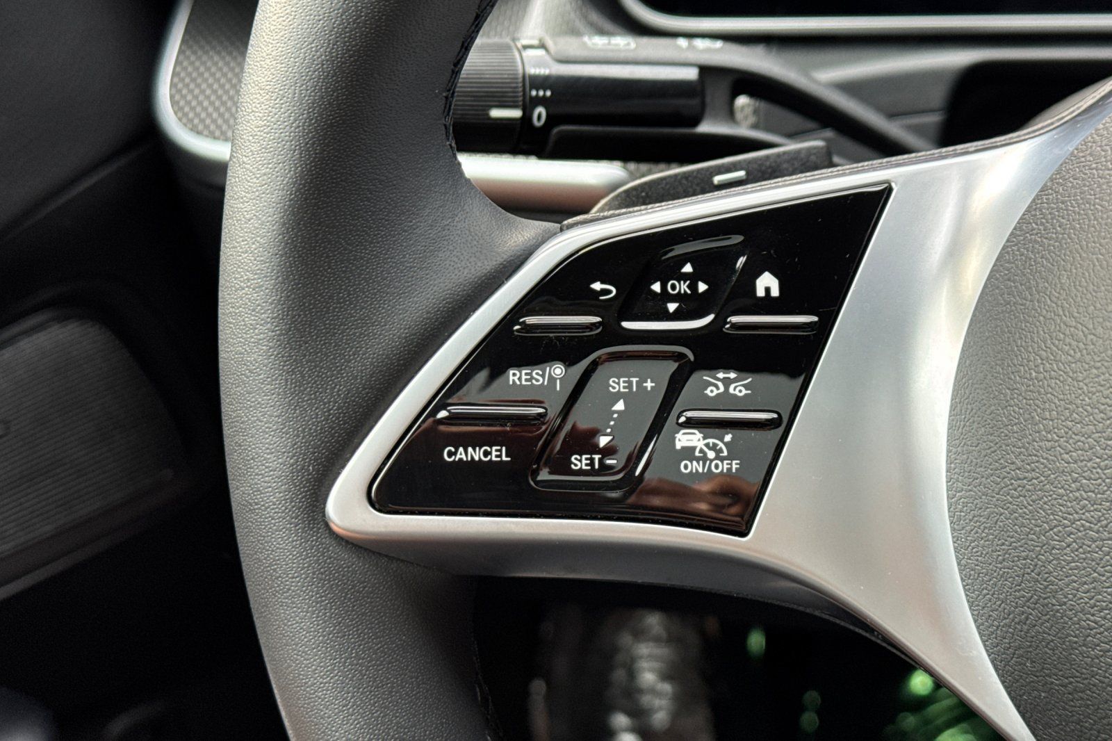 Used 2026 Mercedes-Benz C 300 Sedan image 29