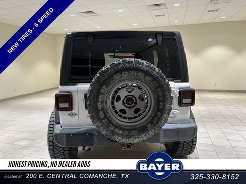 Used 2018 Jeep Wrangler Unlimited Sport AWD/4WD image 4