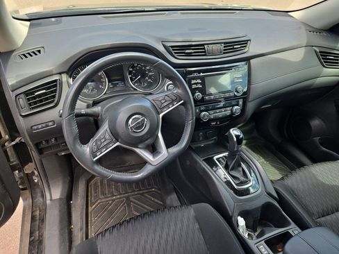 Used 2017 Nissan Rogue SV FWD image 24