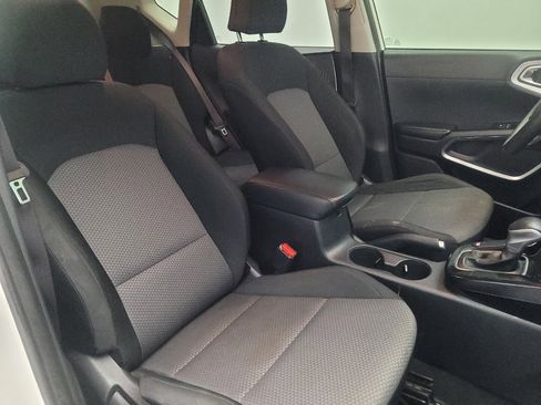 Used 2020 Kia Soul LX FWD image 21